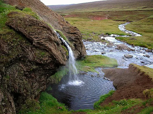 Laugavallalaug