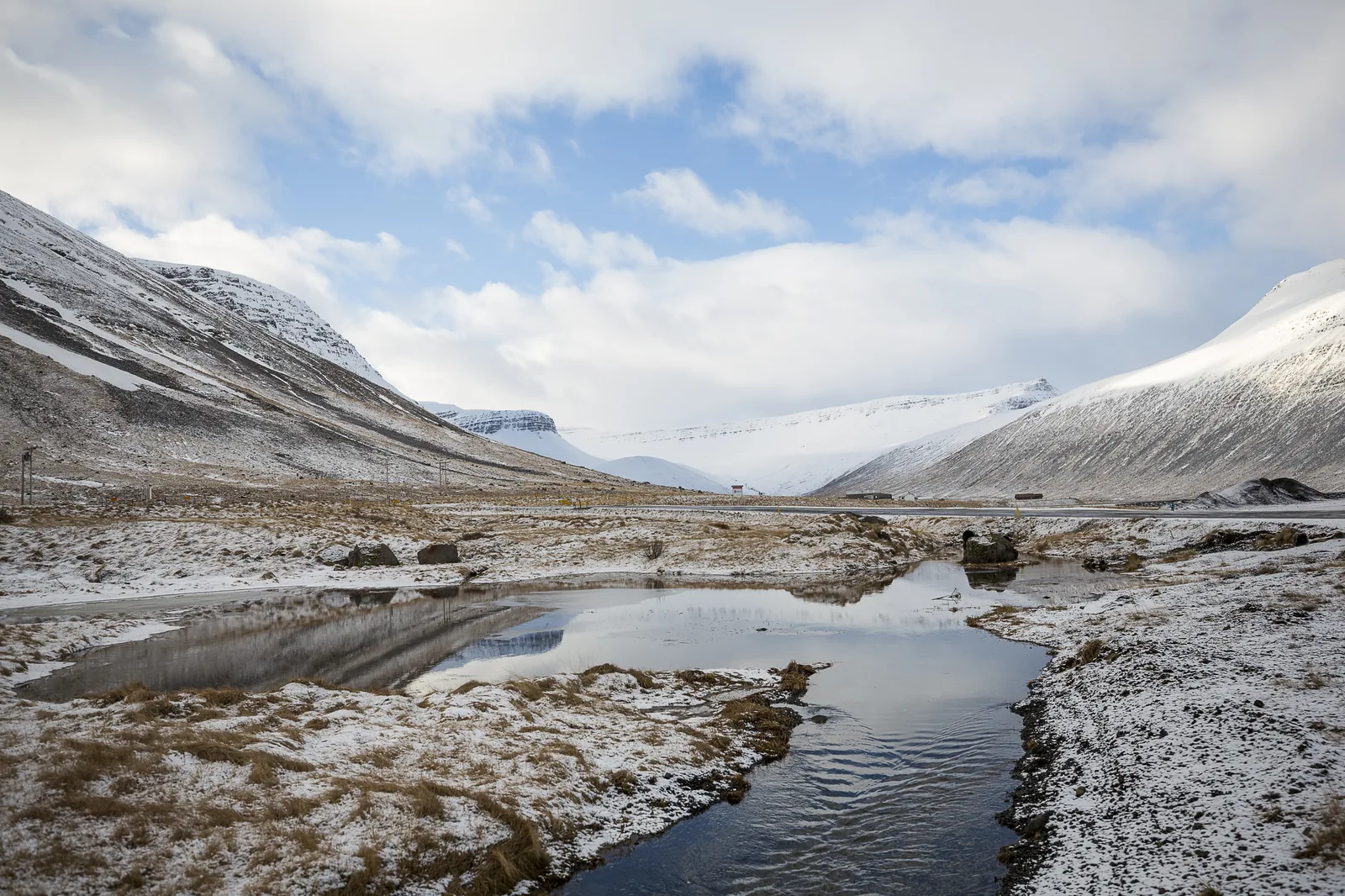 Seljalandsdalur to Syðridalur