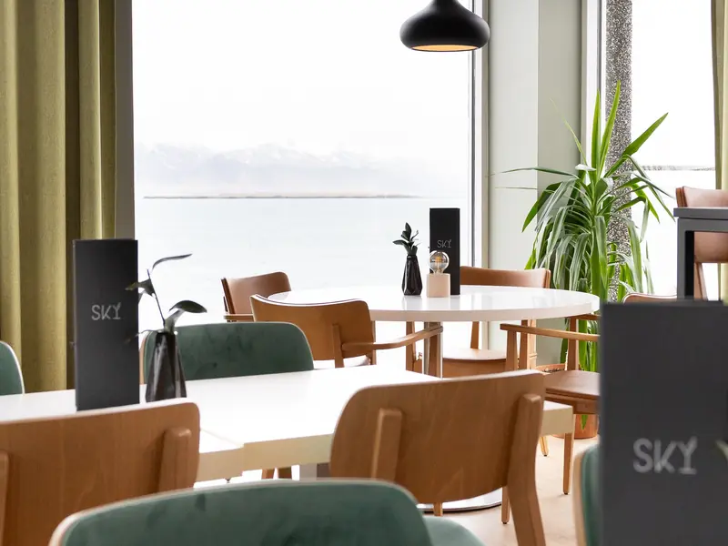 SKÝ Lounge & Bar