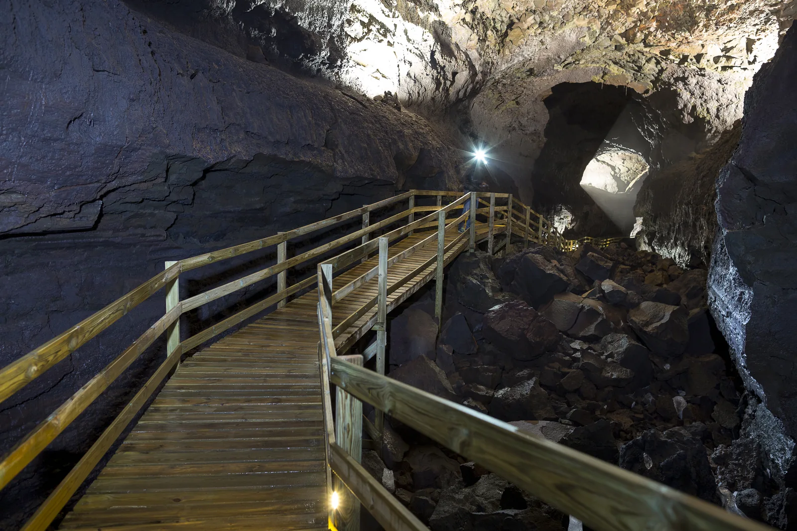 Víðgelmir Cave